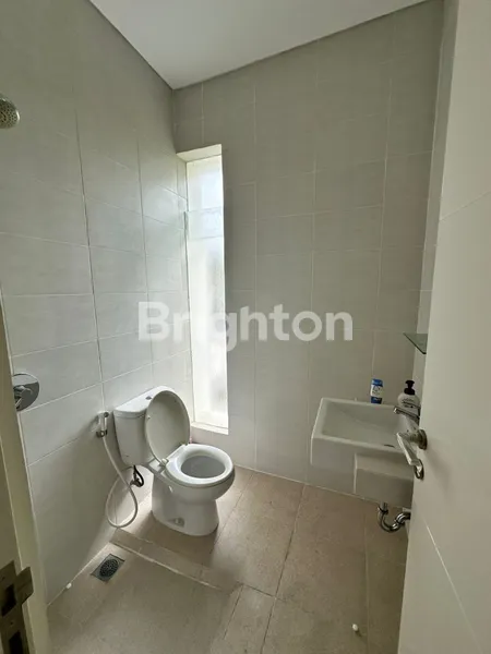 image RUMAH LINGKUNGAN NYAMAN, SIAP HUNI NORTWEST LAKE CITRALAND SEMI FURNISH  (6)