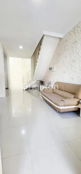 image RUMAH SIAP HUNI TAMAN MUTIARA PAKUWON CITY BARU RENOVASI (3)