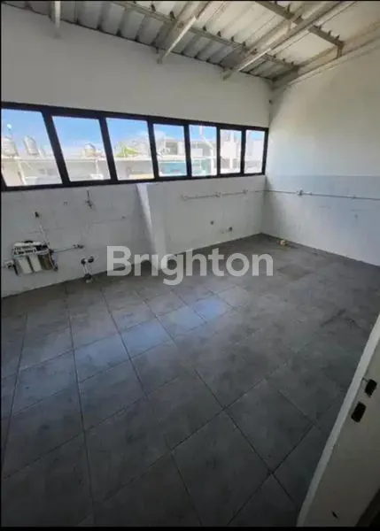 image RUMAH 3 1/2 LANTAI SIAP HUNI DI PERCUT SEI TUAN, DELI SERDANG (8)