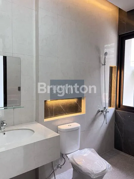 image RUMAH MODERN MEWAH JAKSEL BEBAS BANJIR LINGKUNGAN ASRI (3)