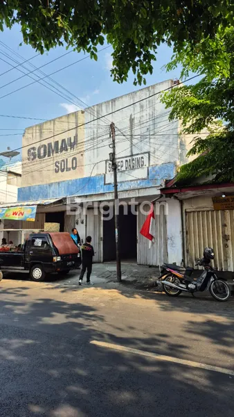RUMAH NOL JALAN RAYA BANGUNAN LAMA LOKASI JL. PAHLAWAN PROBOLINGGO !!