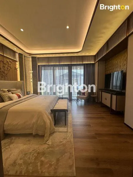 image RUMAH MEWAH  DI CLUSTER EONNA GRANDEUR, BSD (3)