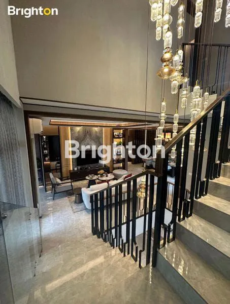 image RUMAH MEWAH  DI CLUSTER EONNA GRANDEUR, BSD (2)