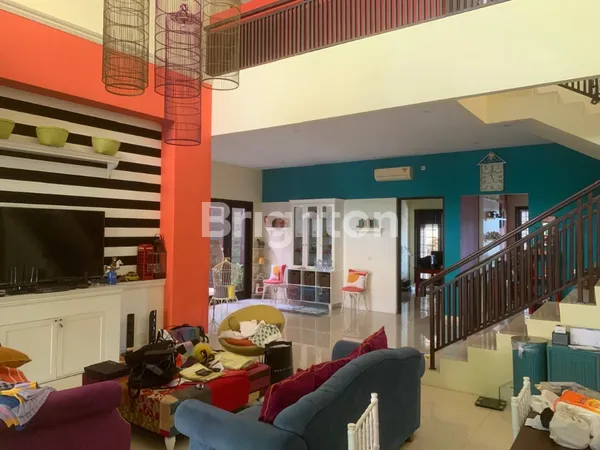 image RUMAH MEWAH JALAN PAKIS ARGOSARI ADA SWIMMING POOL BAGUS SANGAT TERAWAT (3)