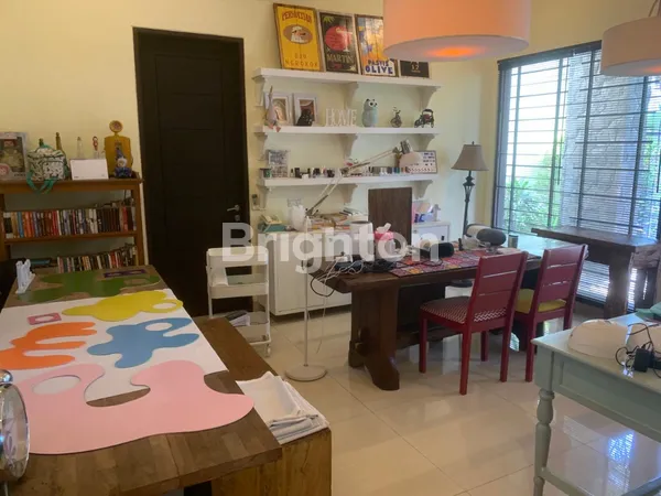 image RUMAH MEWAH JALAN PAKIS ARGOSARI ADA SWIMMING POOL BAGUS SANGAT TERAWAT (6)