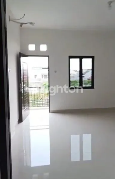 image RUMAH BARU 3 LANTAI DURI KEPA (1)