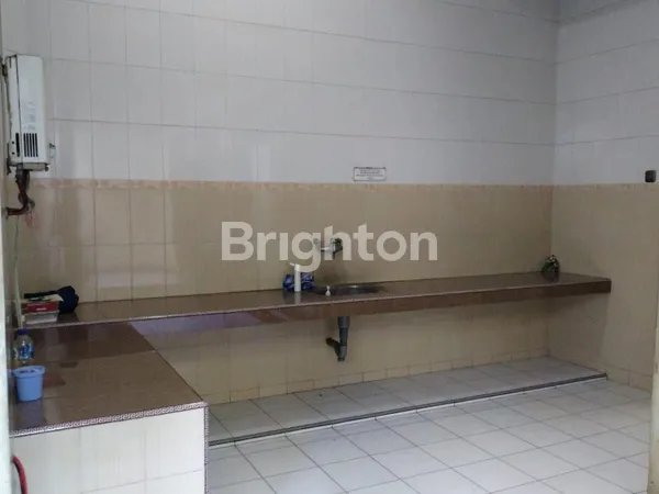 image RUKO MEWAH 2 LANTAI DI JALAN UTAMA PEMUDA MOJOSARI (4)