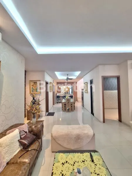 image DIJUAL RUMAH CANTIK 2 LANTAI FULL RENOVASI (2)