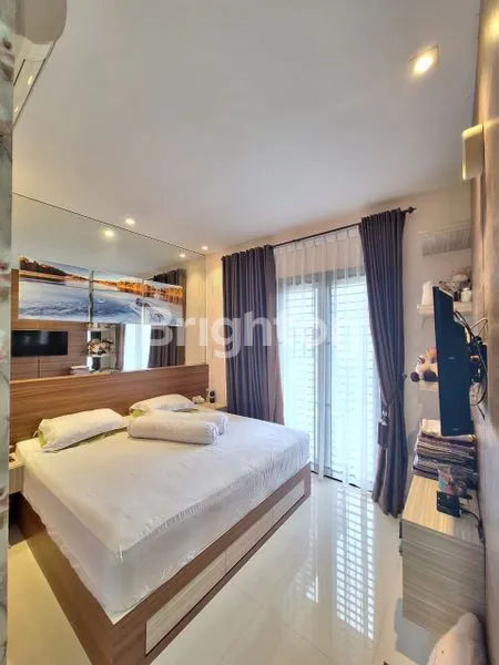 image DIJUAL RUMAH CANTIK 2 LANTAI FULL RENOVASI (6)