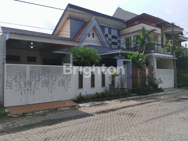 image RUMAH 2.5 LANTAI MOJOKERTO FULL FURNISHED (1)