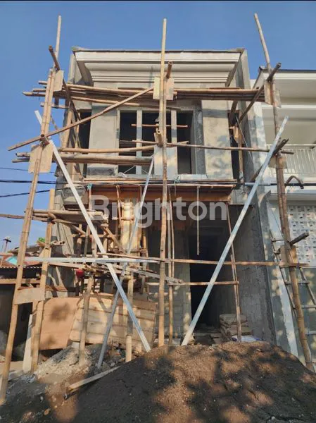 1MAN KOS NEW MINIMALIS RUNGKUT 4 MNIT UPN ROW 3 MOBIL