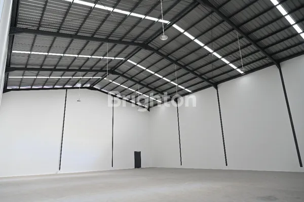 image KOMPLEK INDUSTRI PERGUDANGAN DEKAT TOL BSD LEGOK (3)