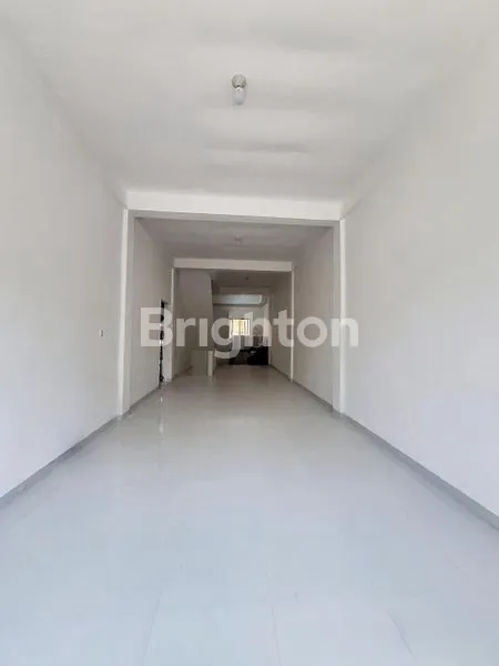 image LOKASI EMAS !! RUKO GANDENG JL. PANCING / WILLIEM ISKANDAR. KONDISI BARU, SIAP HUNI.  (4)