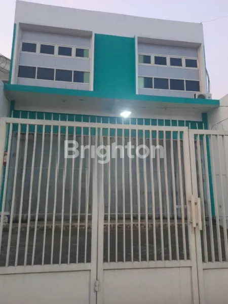 image RUKO SIAP PAKAI, PARKIR LUAS, LOKASI STRATEGIS DEKAT MANUKAN, BALONGSARI, DARMO INDAH, JL RAYA KEMBAR DI RAYA BUMI INDAH (1)