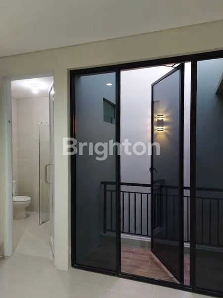 image RUMAH  TINGKAT CITRALAND SBY (5)