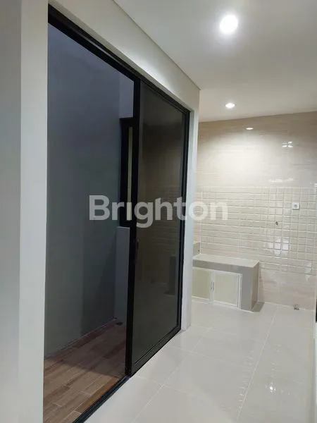 image RUMAH  TINGKAT CITRALAND SBY (7)