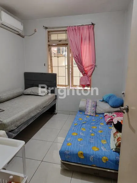 image RUMAH TERAWAT PUSAT GADING SERPONG BEBAS BANJIR ROW LEBAR (6)