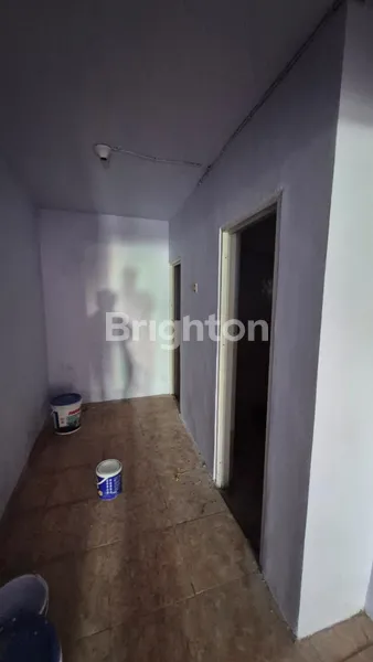 image RUMAH NOL JALAN RAYA BANGUNAN LAMA LOKASI JL. PAHLAWAN PROBOLINGGO !! (3)