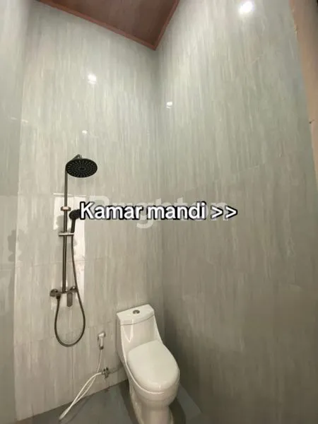 image RUMAH CANTIK SIAP HUNI DEKAT ALUN-ALUN SURAKARTA  (6)