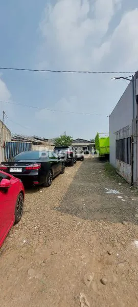 image TANAH 2000 METER ADA BANGUNAN GUDANG STARTEGIS PINGGIR JLN RAYA SETU CIKARANG KAB BEKASI (3)