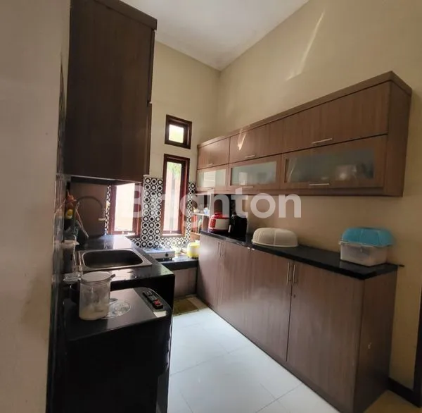 image BANGUNAN 2 LANTAI SIAP PAKAI  LUAS TANAH 270 M2 LUAS BANGUNAN 490 AKSES MUDAH (2)