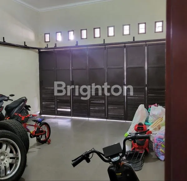 image BANGUNAN 2 LANTAI SIAP PAKAI  LUAS TANAH 270 M2 LUAS BANGUNAN 490 AKSES MUDAH (8)