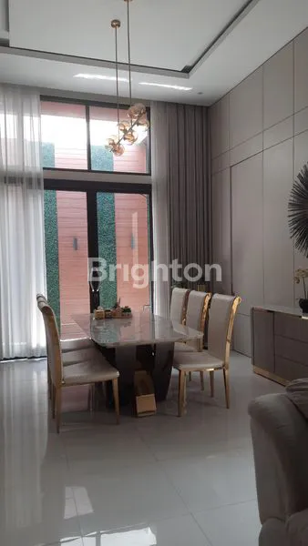 image RUMAH MEWAH 2 LANTAI FULL FURNISH DI GAJAH MUNGKUR SEMARANG (2)