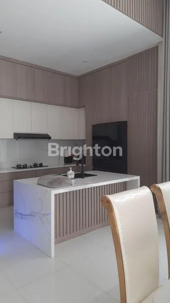 image RUMAH MEWAH 2 LANTAI FULL FURNISH DI GAJAH MUNGKUR SEMARANG (4)