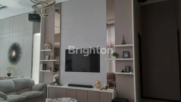 image RUMAH MEWAH 2 LANTAI FULL FURNISH DI GAJAH MUNGKUR SEMARANG (3)