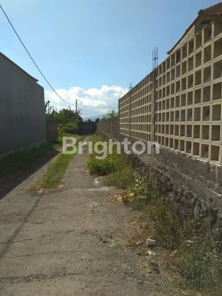 image DIJUAL CEPAT! TANAH 1400 M2 DAN BANGUNAN, HANYA 600 METER KE JALAN RAYA UTAMA (8)