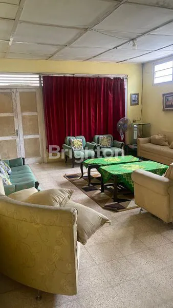 image RUMAH LUAS LOKASI STRATEGIS DALAM BENTENG KRATON JOGJAKARTA (4)