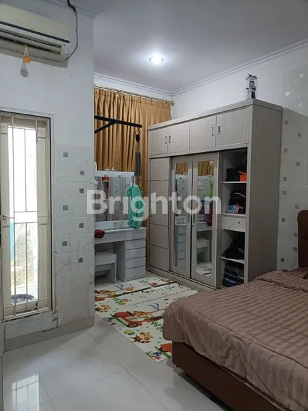 image RUMAH 3.5 LANTAI JELAMBAR DALAM KOMPLEK  (3)