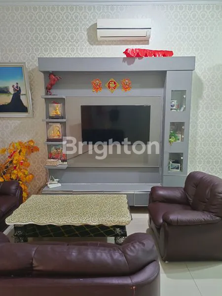 image RUMAH 3.5 LANTAI JELAMBAR DALAM KOMPLEK  (8)