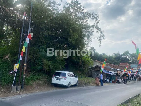 image TANAH PREMIUM 617M² PINGGIR JALAN RAYA DEKAT GERBANG TOL SUMEDANG (2)