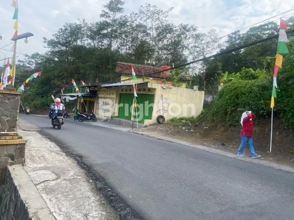 image TANAH PREMIUM 617M² PINGGIR JALAN RAYA DEKAT GERBANG TOL SUMEDANG (3)