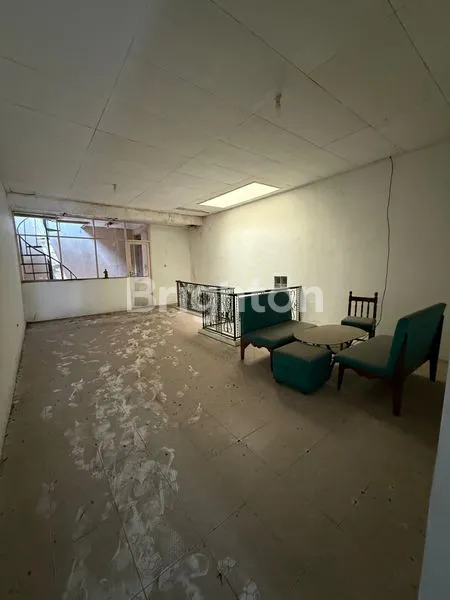 image RUMAH 2 LANTAI GUNUNG SAHARI UTARA – 3KT/2KM, SHM & IMB, JALAN SATU MOBIL (8)