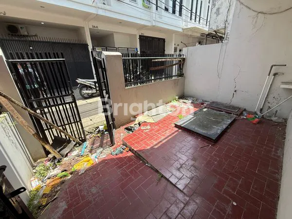 image RUMAH 2 LANTAI GUNUNG SAHARI UTARA – 3KT/2KM, SHM & IMB, JALAN SATU MOBIL (7)