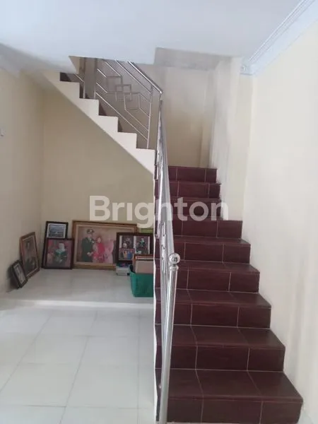 image RUMAH MEWAH 2 LANTAI SIAP HUNI DI WISMA SEROJA, BEKASI UTARA – SHM. (3)