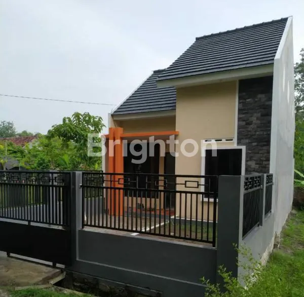 RUMAH MINIMALIS SIAP HUNI JOMBANG