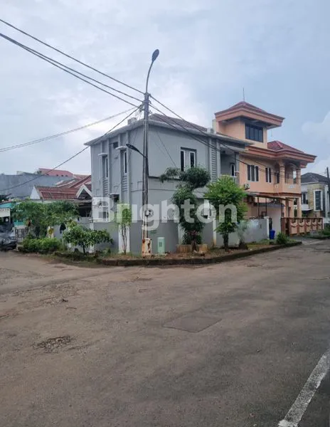 image RUMAH SEKTOR 1C  HOEK GADING SERPONG TANGERANG (2)