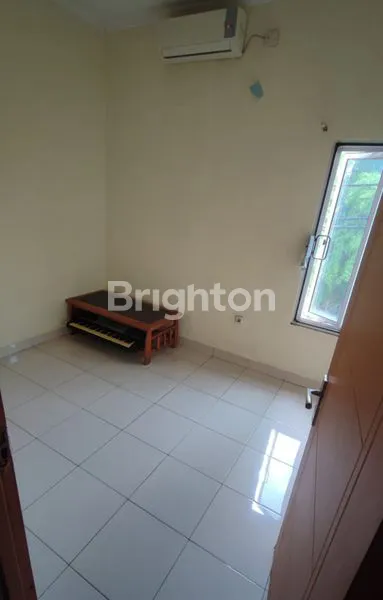 image RUMAH SEKTOR 1C  HOEK GADING SERPONG TANGERANG (4)