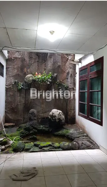 image RUMAH UNTUK USAHA LOKASI STRATEGIS DI JAKARTA TIMUR  (4)