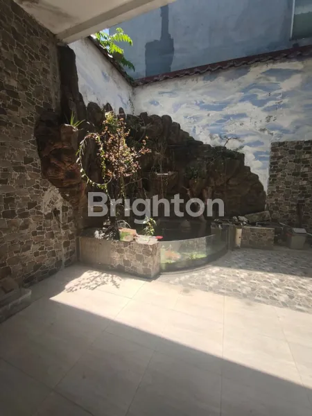 image RUMAH RAYAN REGENCY SEMI FURNISHED SELANGKAH DARI DIAN ISTANA !! (4)