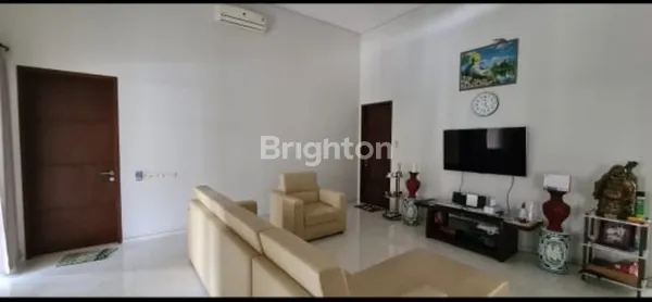 image RUMAH HOOK DARMO PERMAI TIMUR (2)