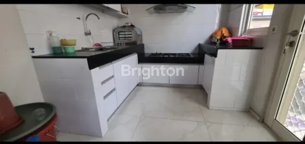 image RUMAH HOOK DARMO PERMAI TIMUR (5)