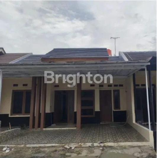 image DI JUAL RUMAH STRATEGIS DI BOJONG KULUR, PERBATASAN BEKASI DAN KAB. BOGOR. (1)