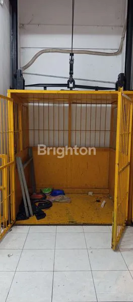 image RUKO MODERN 3.5 LANTAI + LIFT DI GATSU - PREMIUM AREA DENPASAR (3)