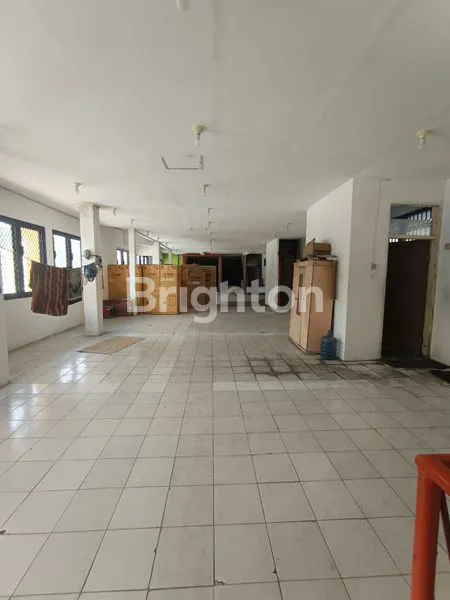 image TOKO 3 LANTAI PREMIUM DI PUSAT KOTA PANDAAN, SEBELAH BCA (3)