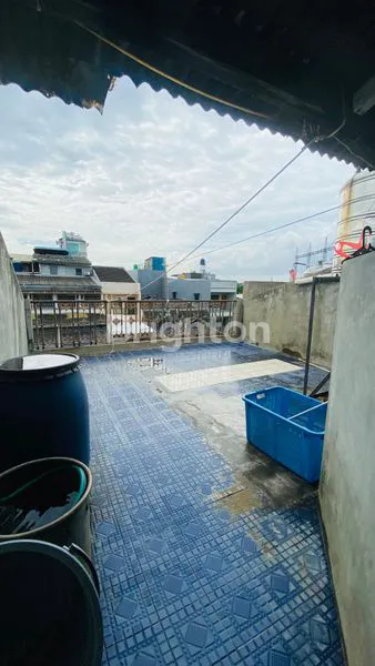 image RUMAH COCOK UNTUK WORKSHOP, GUDANGAN , BISNIS ONLINE, 4 LANTAI PINGGIR JALAN  TIDAK MENGGANGGU TETANGGA, TAMAN RATU DEKAT GREENVILLE, KEBON JERUK , JAKARTA BARAT  (8)