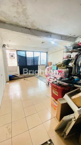 image RUMAH COCOK UNTUK WORKSHOP, GUDANGAN , BISNIS ONLINE, 4 LANTAI PINGGIR JALAN  TIDAK MENGGANGGU TETANGGA, TAMAN RATU DEKAT GREENVILLE, KEBON JERUK , JAKARTA BARAT  (4)